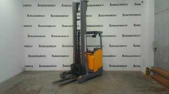 Carretilla elevadora segunda mano JUNGHEINRICH ETV 216 SP E GE 120-902 DZ ELEKTRO SCHUBMASTSTAPLER (13075597) backdrop