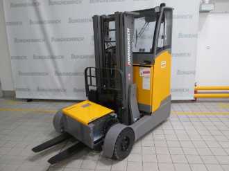 Carretilla elevadora segunda mano JUNGHEINRICH ETV C20 SP E GE 150-425 DZ ELEKTRO SCHUBMASTSTAPLER (13033224) backdrop