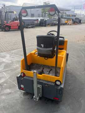 Carretilla elevadora segunda mano JUNGHEINRICH EZS 570 Baujahr 2013 Std. 5842 Ohne Akku ELEKTRO SCHLEPPER (13072503)