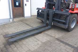 Carretilla elevadora segunda mano KALMAR DCE 120-6 DIESEL VIERRADFRONTSTAPLER (12779036)