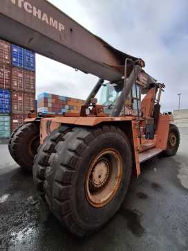 Carretilla elevadora segunda mano KALMAR DRD450-60C5X DIESEL REACHSTACKER (13075475)