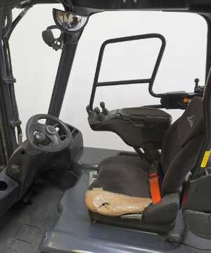 Carretilla elevadora segunda mano LINDE E 16 EVO 386-02 ELEKTRO DREIRADFRONTSTAPLER (12967318)