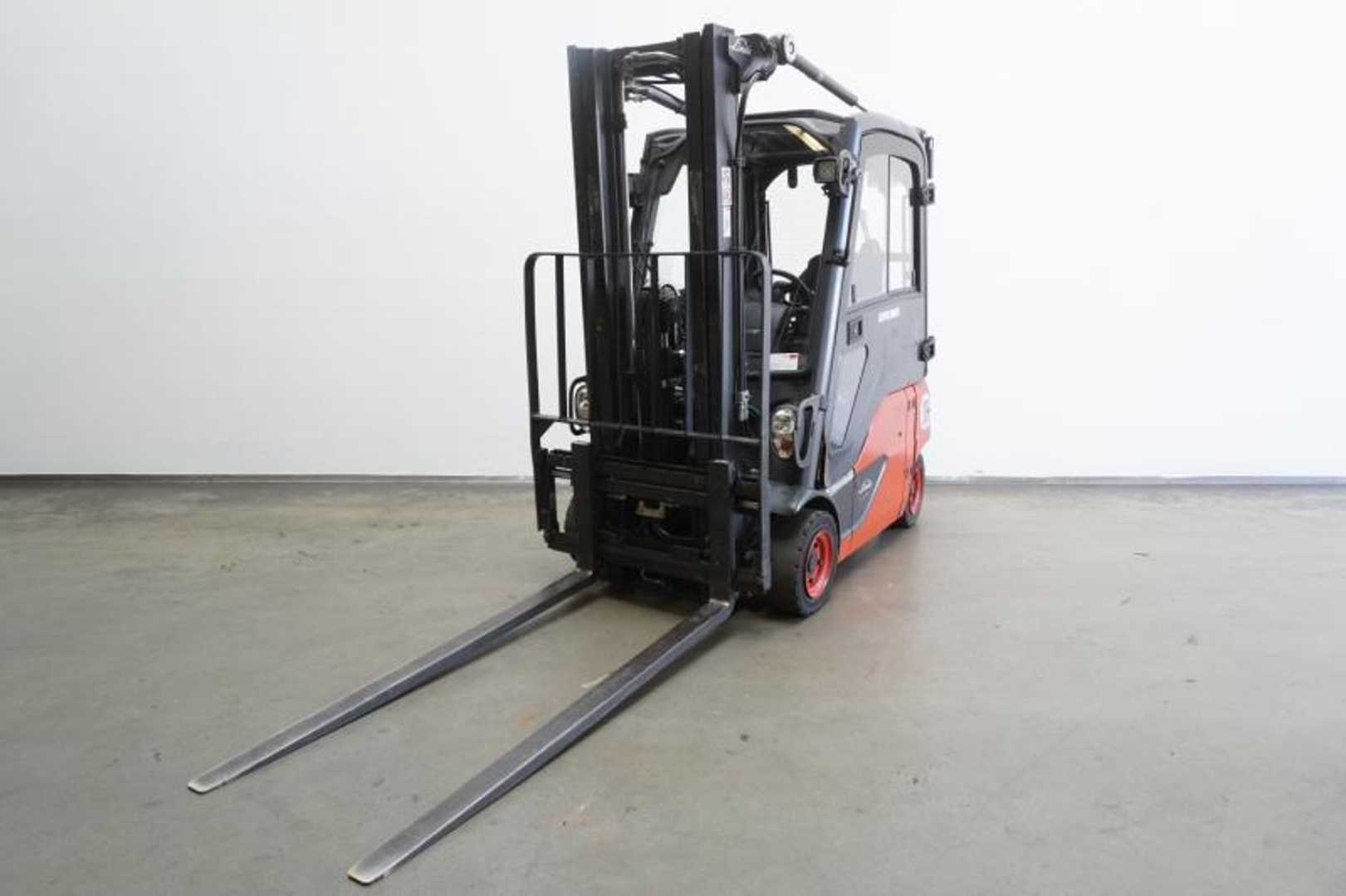 Carretilla elevadora segunda mano LINDE E 16 P EVO 386-02 ELEKTRO VIERRADFRONTSTAPLER (13057436)