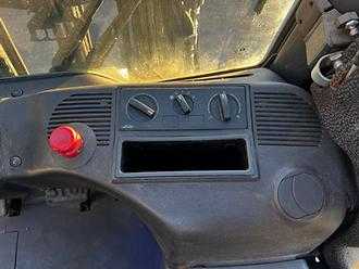 Carretilla elevadora segunda mano LINDE E 16P-02 ELEKTRO DREIRADFRONTSTAPLER (13076195)
