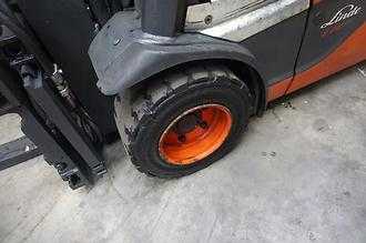 Carretilla elevadora segunda mano LINDE E 20L-02 - 2023er Batterie ELEKTRO DREIRADFRONTSTAPLER (13076184)