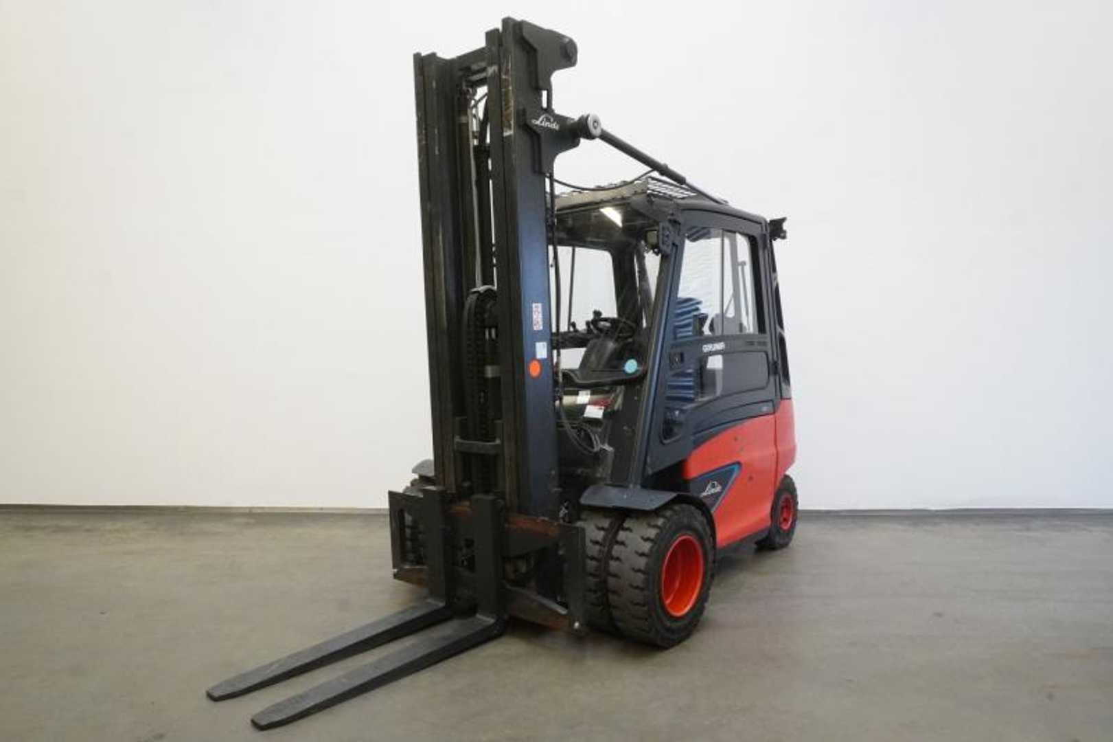 Carretilla elevadora segunda mano LINDE E 50/600 HL ION 388 ELEKTRO VIERRADFRONTSTAPLER (13013903)