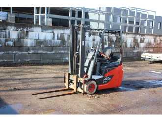 Carretilla elevadora segunda mano LINDE E16C ELEKTRO VIERRADFRONTSTAPLER (13041169)