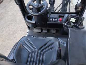 Carretilla elevadora segunda mano LINDE E16C Litio ELEKTRO DREIRADFRONTSTAPLER (13067396)
