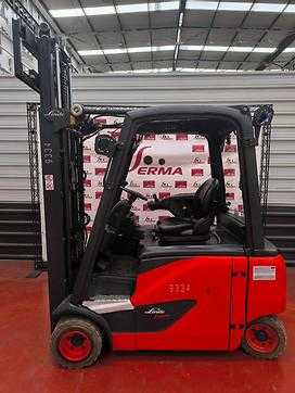 Carretilla elevadora segunda mano LINDE E20 PHL ELEKTRO VIERRADFRONTSTAPLER (13022299) backdrop