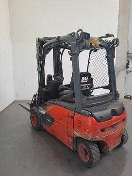 Carretilla elevadora segunda mano LINDE E20PL ELEKTRO VIERRADFRONTSTAPLER (13050683)