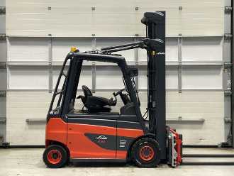 Carretilla elevadora segunda mano LINDE E25-01 ELEKTRO VIERRADFRONTSTAPLER (12961394)