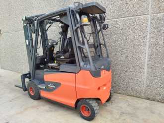 Carretilla elevadora segunda mano LINDE E25HL/600 ELEKTRO VIERRADFRONTSTAPLER (13066084)