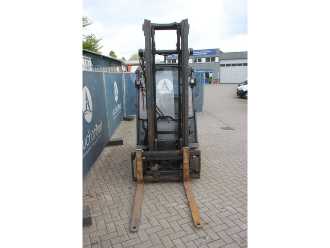 Carretilla elevadora segunda mano LINDE E30-01 ELEKTRO VIERRADFRONTSTAPLER (13041375)