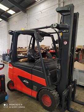 Carretilla elevadora segunda mano LINDE E30/600 H ELEKTRO VIERRADFRONTSTAPLER (12960558)