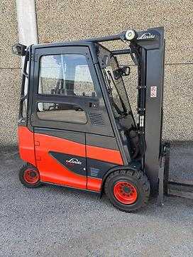 Carretilla elevadora segunda mano LINDE E30H 387 ELEKTRO VIERRADFRONTSTAPLER (13053590)