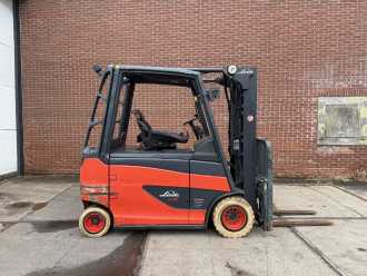 Carretilla elevadora segunda mano LINDE E30HL-01/600 ELEKTRO VIERRADFRONTSTAPLER (13044646)