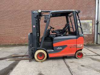 Carretilla elevadora segunda mano LINDE E30HL-01/600 ELEKTRO VIERRADFRONTSTAPLER (13044646)