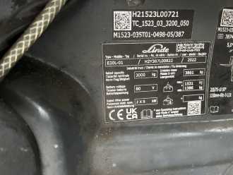 Carretilla elevadora segunda mano LINDE E30L-01 ELEKTRO VIERRADFRONTSTAPLER (13025366)