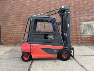 Carretilla elevadora segunda mano LINDE E30L-01 ELEKTRO VIERRADFRONTSTAPLER (13072019)
