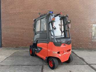 Carretilla elevadora segunda mano LINDE E35HL-01 ELEKTRO VIERRADFRONTSTAPLER (13071747)