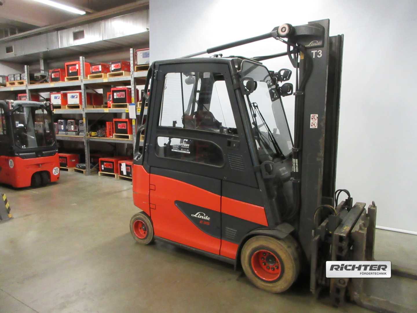 Carretilla elevadora segunda mano LINDE E35HL ELEKTRO VIERRADFRONTSTAPLER (13065498)