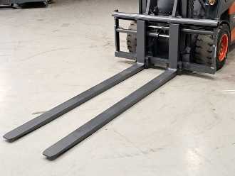 Carretilla elevadora segunda mano LINDE E50HL-01/600 ELEKTRO VIERRADFRONTSTAPLER (13050452)