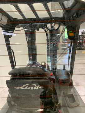 Carretilla elevadora segunda mano LINDE E50HL ELEKTRO VIERRADFRONTSTAPLER (13040802)