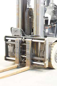 Carretilla elevadora segunda mano LINDE H 25/600 D 1202-01 DIESEL VIERRADFRONTSTAPLER (13039408)