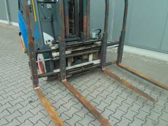 Carretilla elevadora segunda mano LINDE H 30 T -02 GAS VIERRADFRONTSTAPLER (13063573)