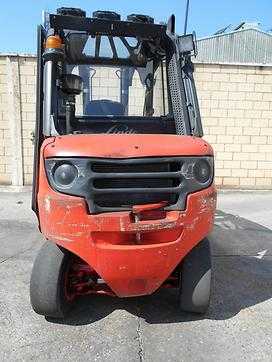 Carretilla elevadora segunda mano LINDE H-30D DIESEL VIERRADFRONTSTAPLER (12261459)