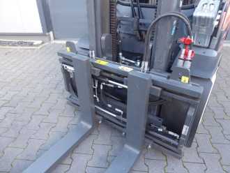 Carretilla elevadora segunda mano LINDE H30D-01 DIESEL VIERRADFRONTSTAPLER (13071976)