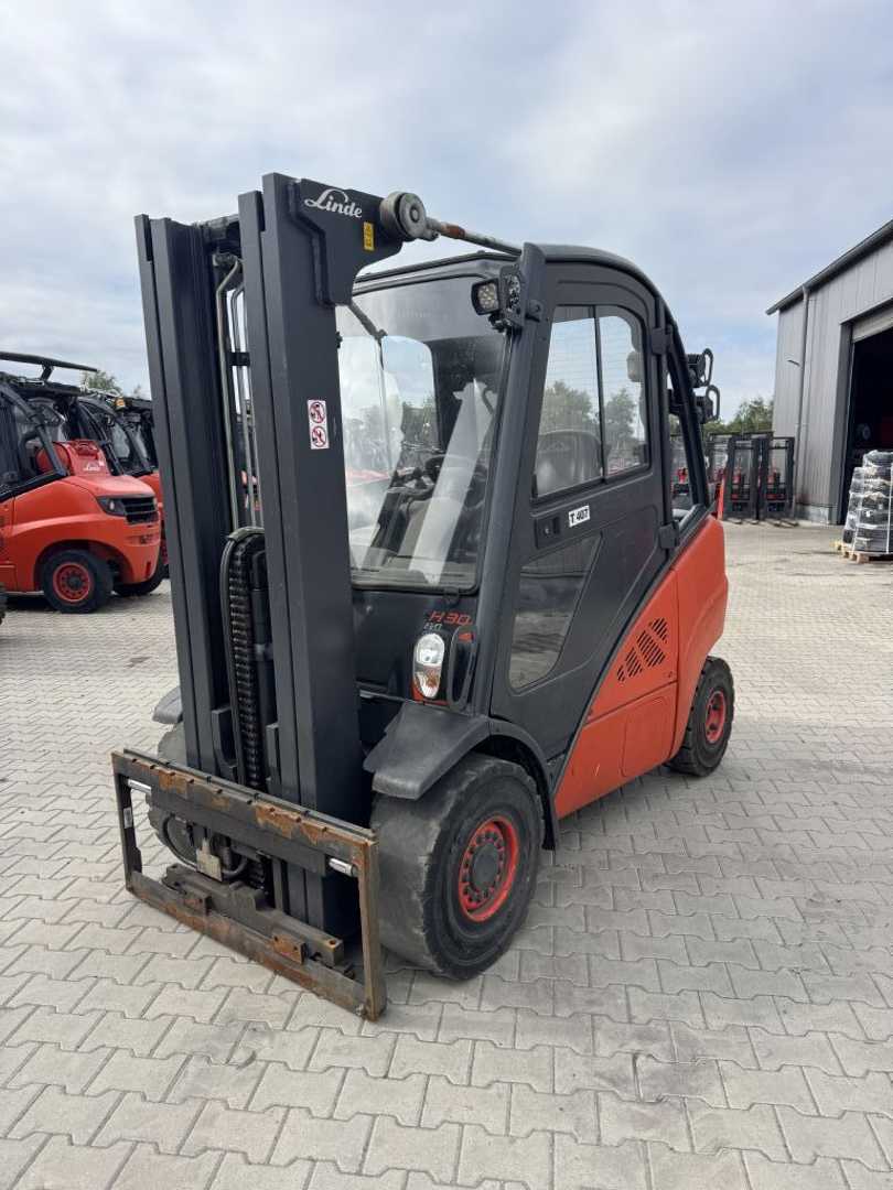 Carretilla elevadora segunda mano LINDE H30D-02 DIESEL VIERRADFRONTSTAPLER (13070719)