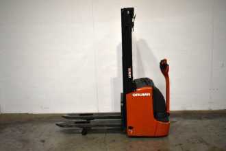 Carretilla elevadora segunda mano LINDE L 12 i 1172 ELEKTRO HOCHHUBWAGENDEICHSEL (13075727)