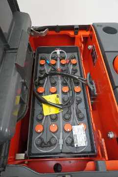 Carretilla elevadora segunda mano LINDE L 14 AS AP 131 ELEKTRO HOCHHUBWAGENFAHRERSTAND (12979792)