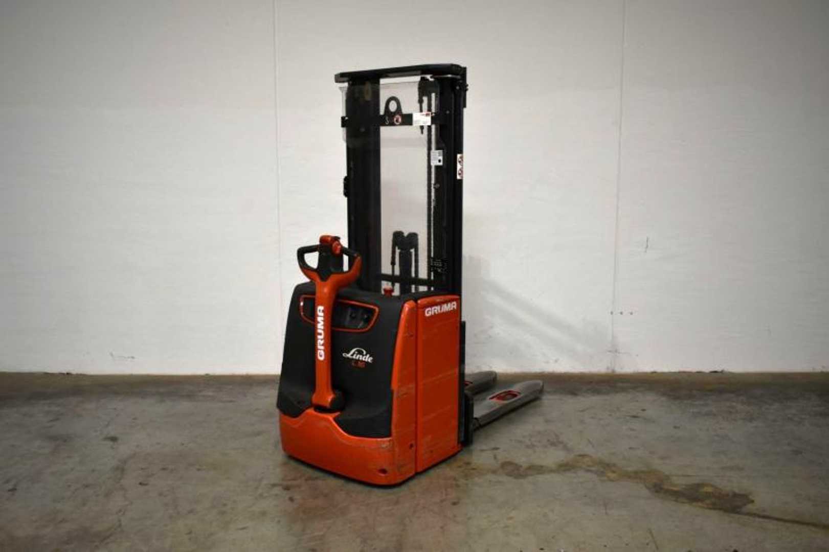 Carretilla elevadora segunda mano LINDE L 16 1173 ELEKTRO HOCHHUBWAGENDEICHSEL (13074721)