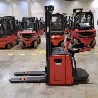 Carretilla elevadora segunda mano LINDE L 16 AP ELEKTRO HOCHHUBWAGENFAHRERSTAND (12562771)