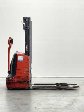 Carretilla elevadora segunda mano LINDE L10-1172 ELEKTRO HOCHHUBWAGENDEICHSEL (13076286)