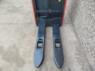Carretilla elevadora segunda mano LINDE L10B Li-ion ELEKTRO HOCHHUBWAGENDEICHSEL (13012851)