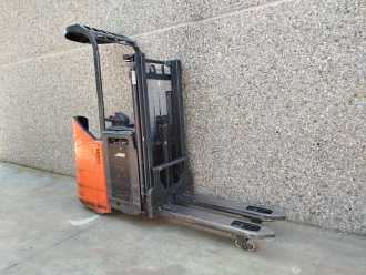 Carretilla elevadora segunda mano LINDE L12L SP ELEKTRO HOCHHUBWAGENDEICHSEL (13037174)