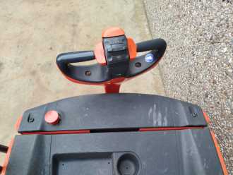 Carretilla elevadora segunda mano LINDE L16 ELEKTRO HOCHHUBWAGENDEICHSEL (13040194)