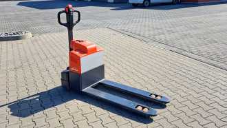 Carretilla elevadora segunda mano LINDE MT15 Batterie NEU ELEKTRO NIEDERHUBWAGENSEMIELEKTRISCH (12881589)