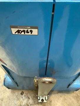 Carretilla elevadora segunda mano LINDE P 30 C  ELEKTRO SCHLEPPER (13018698)