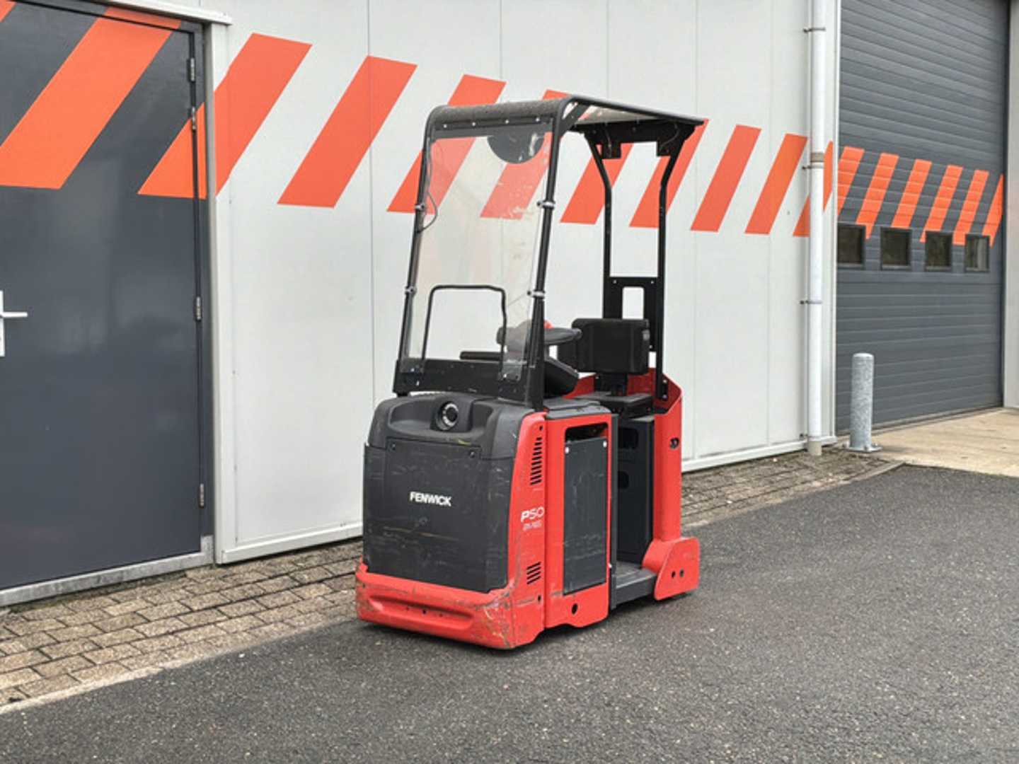Carretilla elevadora segunda mano LINDE P50C ELEKTRO FAHRERSITZWAGEN (13073364)