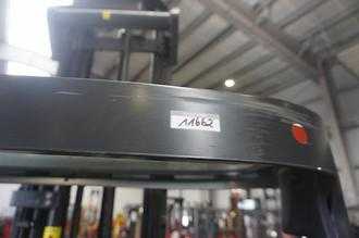 Carretilla elevadora segunda mano LINDE R 14 -01 ELEKTRO SCHUBMASTSTAPLER (13072585)