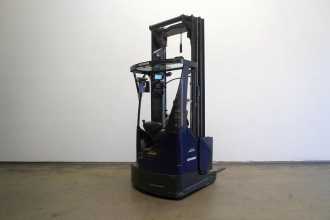 Carretilla elevadora segunda mano LINDE R 14 X 116-03 ELEKTRO SCHUBMASTSTAPLER (13062361) backdrop