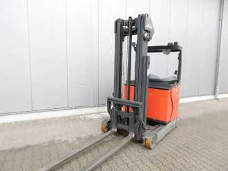 Carretilla elevadora segunda mano LINDE R 16 - 01 ELEKTRO SCHUBMASTSTAPLER (12978474)