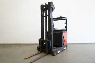 Carretilla elevadora segunda mano LINDE R 16 1120 ELEKTRO SCHUBMASTSTAPLER (12986538)