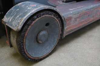 Carretilla elevadora segunda mano LINDE R 16 113 ELEKTRO SCHUBMASTSTAPLER (13036681)