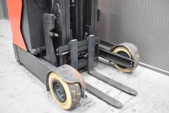 Carretilla elevadora segunda mano LINDE R 16 G /58875/ ELEKTRO SCHUBMASTSTAPLER (13074571)