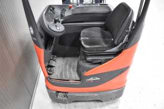 Carretilla elevadora segunda mano LINDE R 16 G /58875/ ELEKTRO SCHUBMASTSTAPLER (13074571)